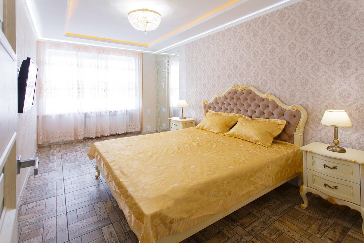 Apartment Near Railway Station Kiew Exterior foto