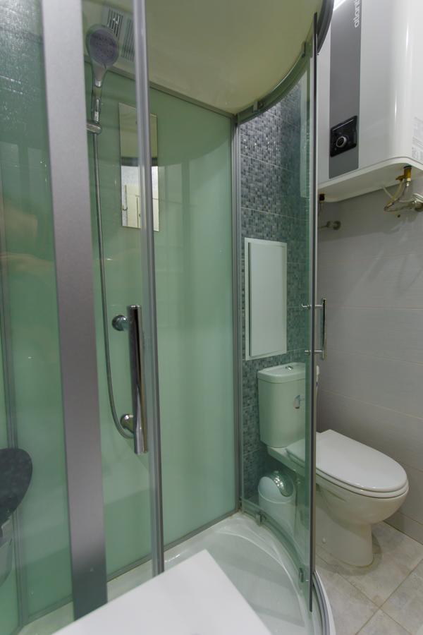Apartment Near Railway Station Kiew Exterior foto