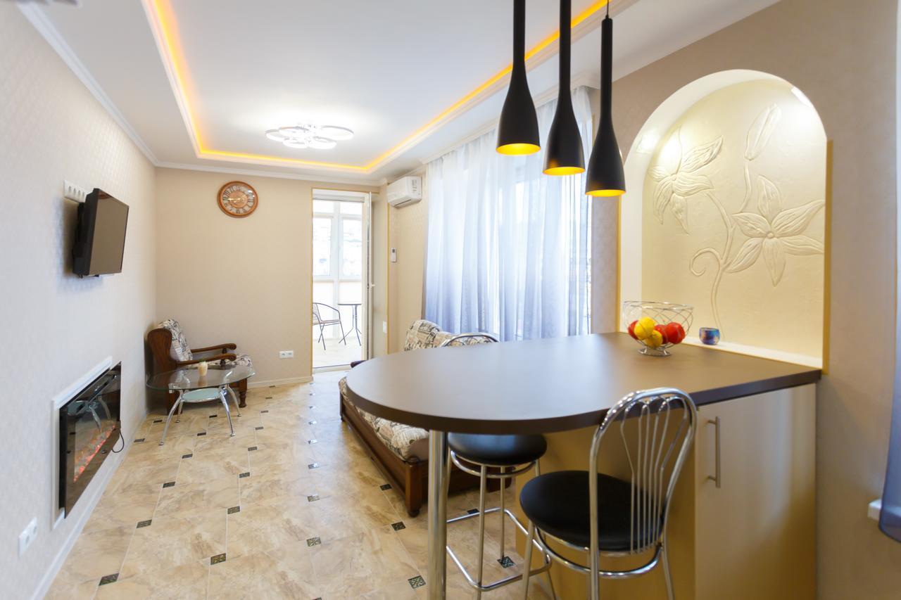 Apartment Near Railway Station Kiew Exterior foto